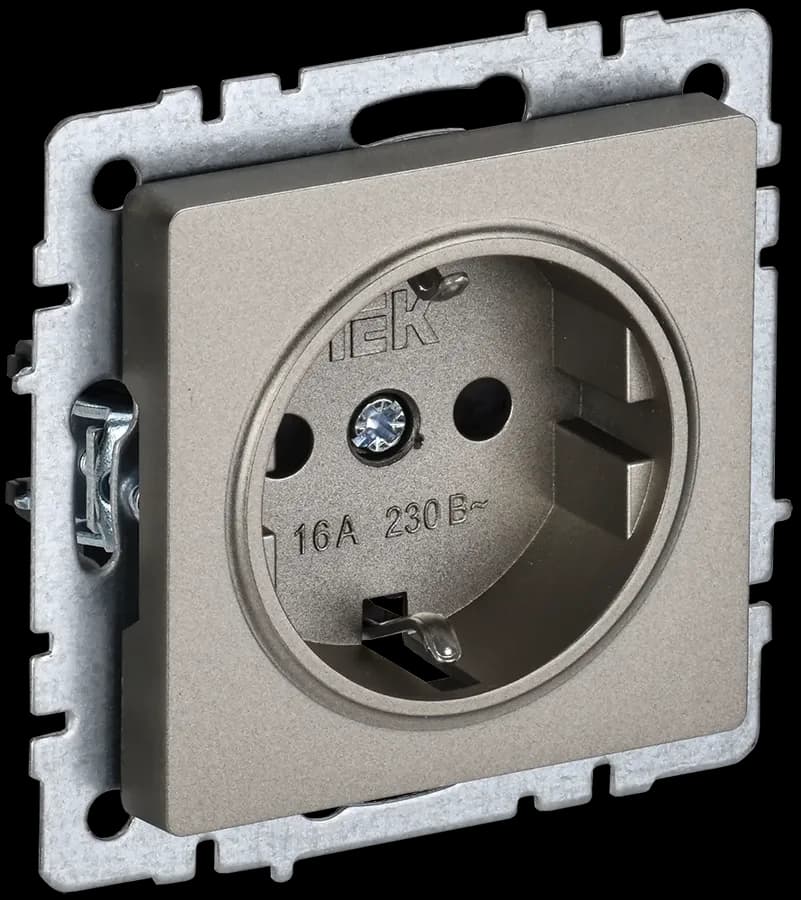 Розетка с заземлением и защитными шторками IEK BRITE BR-R14-16-K37 (шампань)