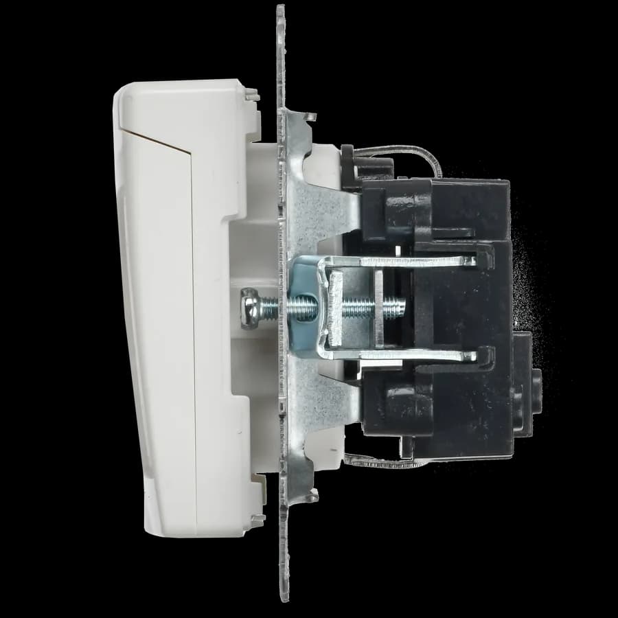 Розетка с заземлением, защитными шторками и крышкой IEK BRITE BR-R16-16-K01 (белый), фото 4
