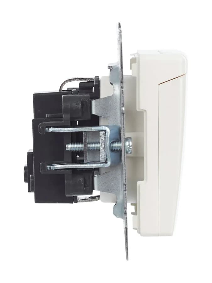Розетка с заземлением, защитными шторками и крышкой IEK BRITE BR-R16-16-K36 (жемчужный), фото 2