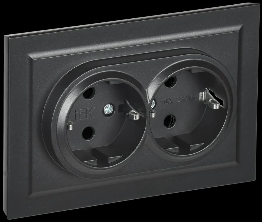 Розетка двойная с заземлением и рамкой IEK BRITE BR-R21-16-K02-F (черный)