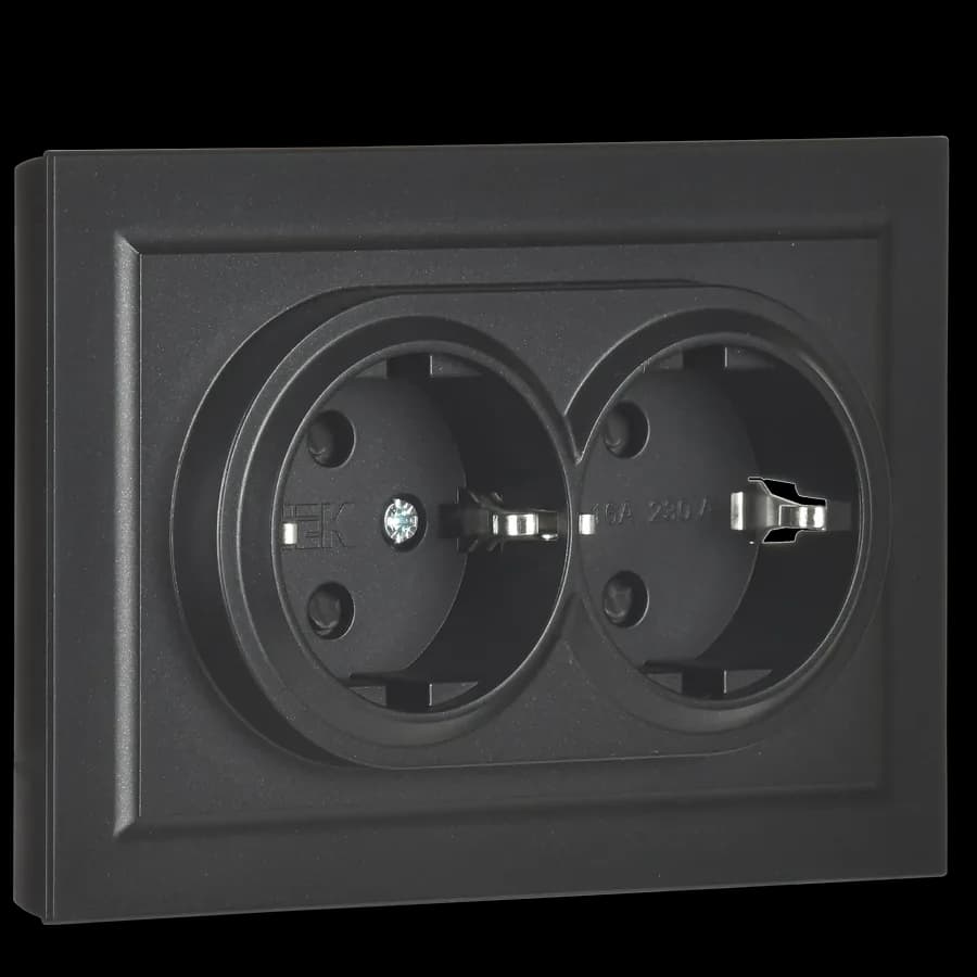 Розетка двойная с заземлением, защитными шторками и рамкой IEK BRITE BR-R24-16-K02-F (черный), фото 4