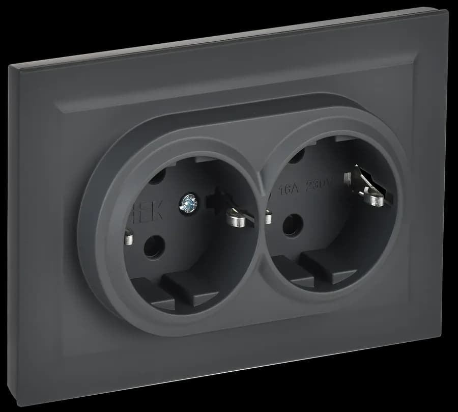 Розетка двойная с заземлением, защитными шторками и рамкой IEK BRITE BR-R24-16-K53-F (графит)