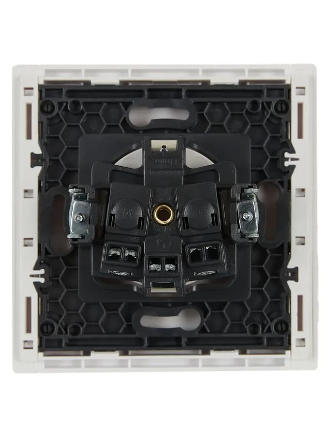 Розетка с заземлением и защитными шторками IEK FORTE&PIANO FP-R14-16-K01 (белый), фото 3