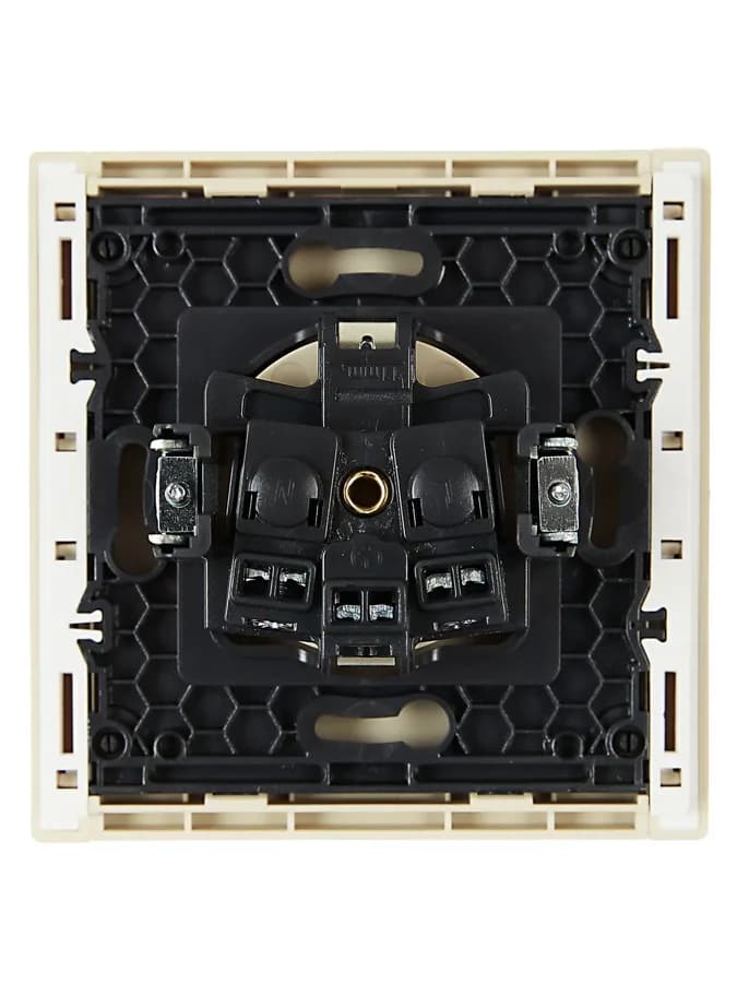 Розетка с заземлением и защитными шторками IEK FORTE&PIANO FP-R14-16-K10 (ваниль), фото 4