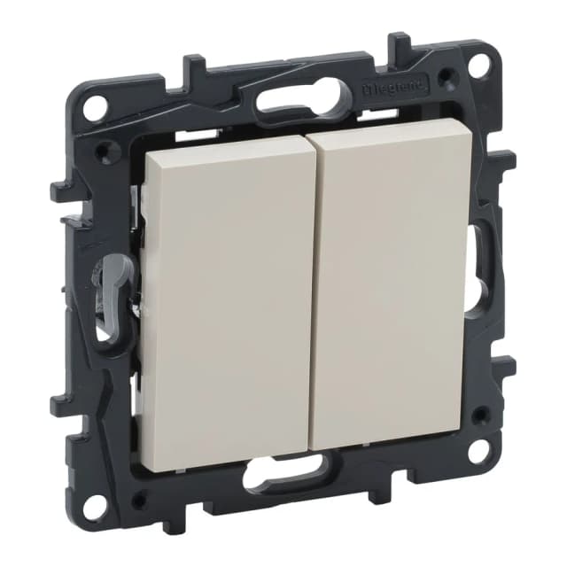 Выключатель 2-клавишный проходной Legrand Structura 764061 (слоновая кость)